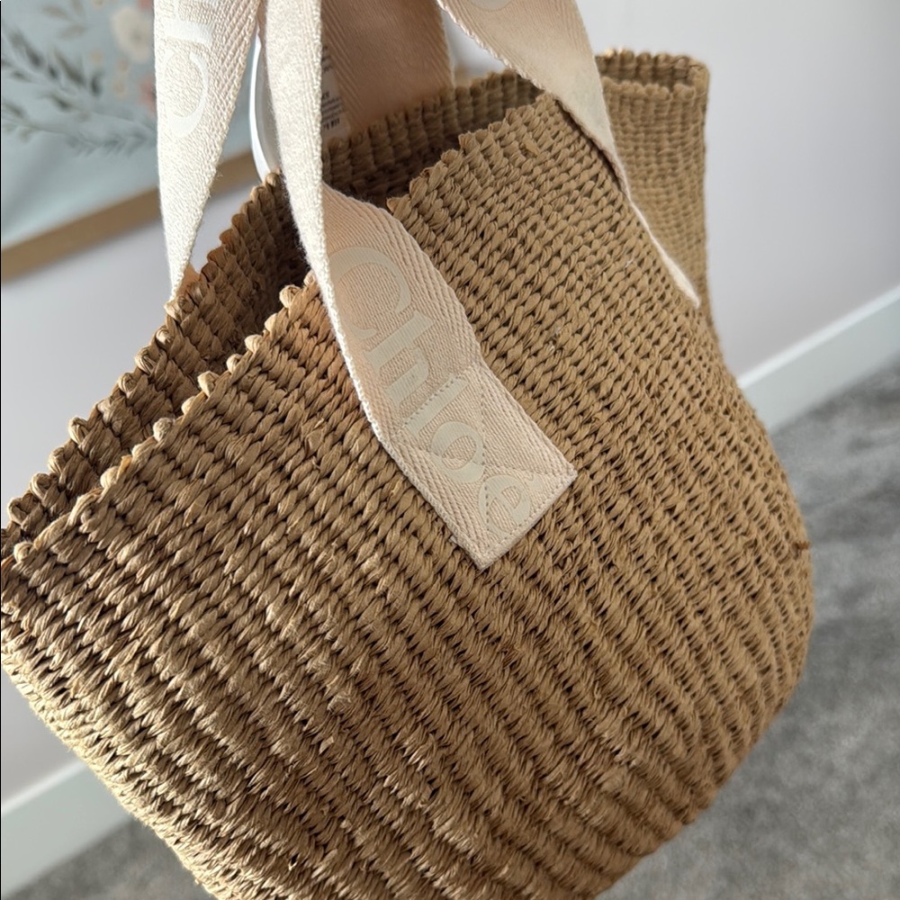 Chloé Natural Straw Tote with Cream Handles - Picture 5 of 11